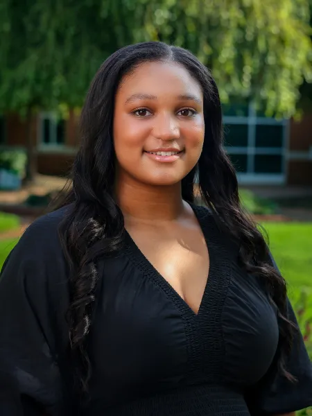 Mikayla Headshot