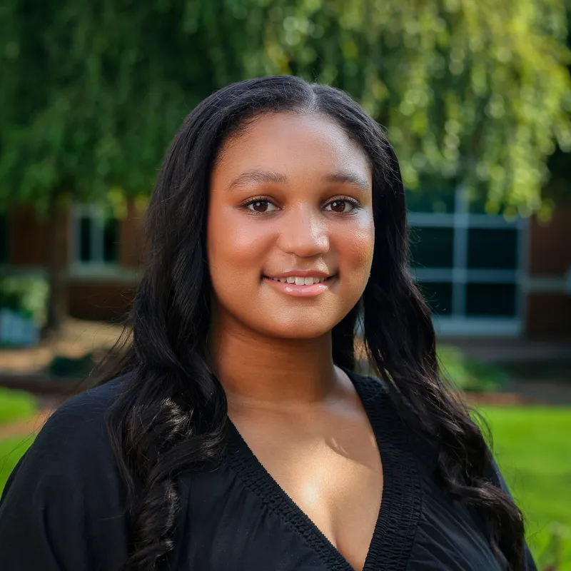 Mikayla Headshot